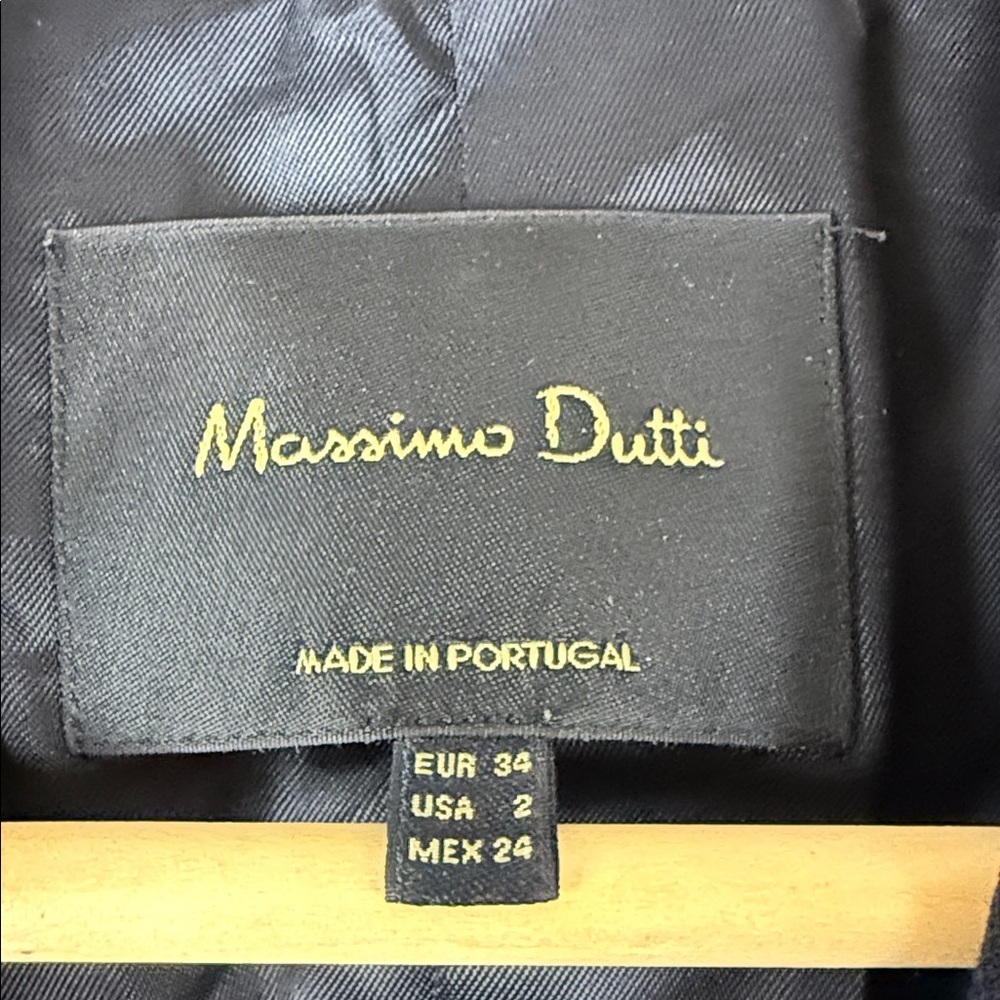 Massimo Dutti Classic Navy Blue Blazer Size 2 - Picture 2 of 9